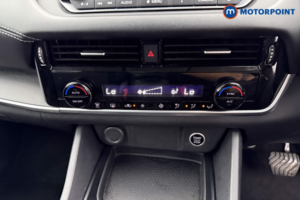 Nissan Qashqai Acenta Premium Automatic Petrol SUV - Stock Number (1568033) - 9th supplementary image