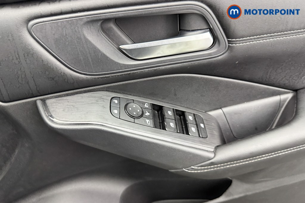 Nissan Qashqai Acenta Premium Automatic Petrol SUV - Stock Number (1568033) - 14th supplementary image