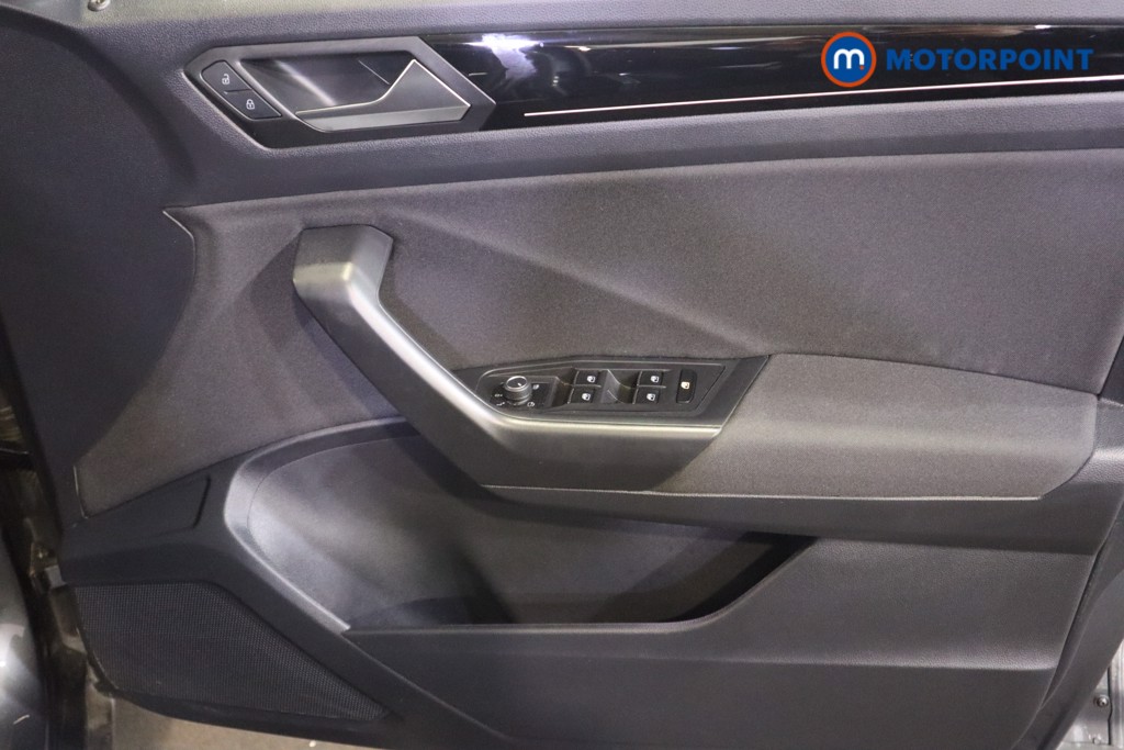 Volkswagen T-Roc Black Edition Automatic Petrol SUV - Stock Number (1568377) - 13th supplementary image