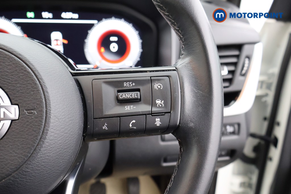 Nissan Qashqai N-Connecta Manual Petrol SUV - Stock Number (1568571) - 3rd supplementary image