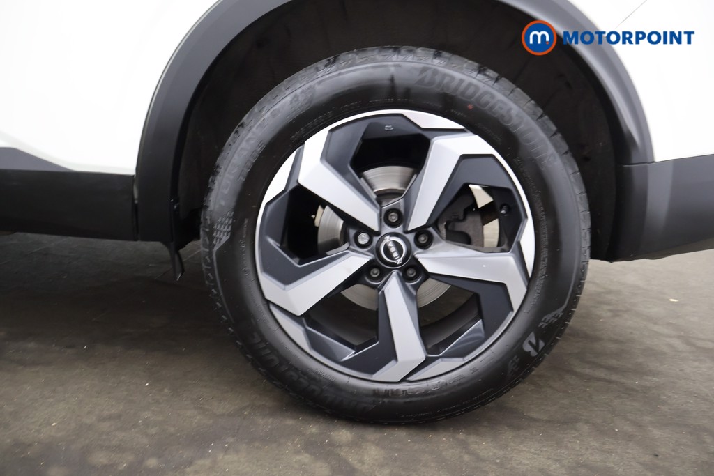 Nissan Qashqai N-Connecta Manual Petrol SUV - Stock Number (1568571) - 20th supplementary image
