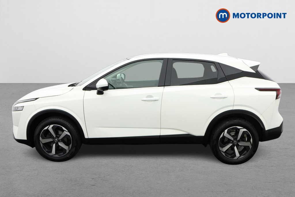 Nissan Qashqai N-Connecta Manual Petrol SUV - Stock Number (1568571) - Passenger side