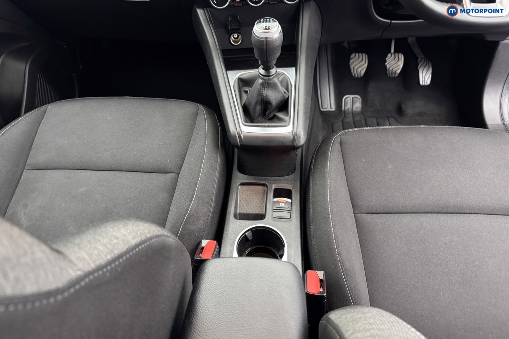 Renault Captur Iconic Manual Petrol SUV - Stock Number (1568592) - 10th supplementary image
