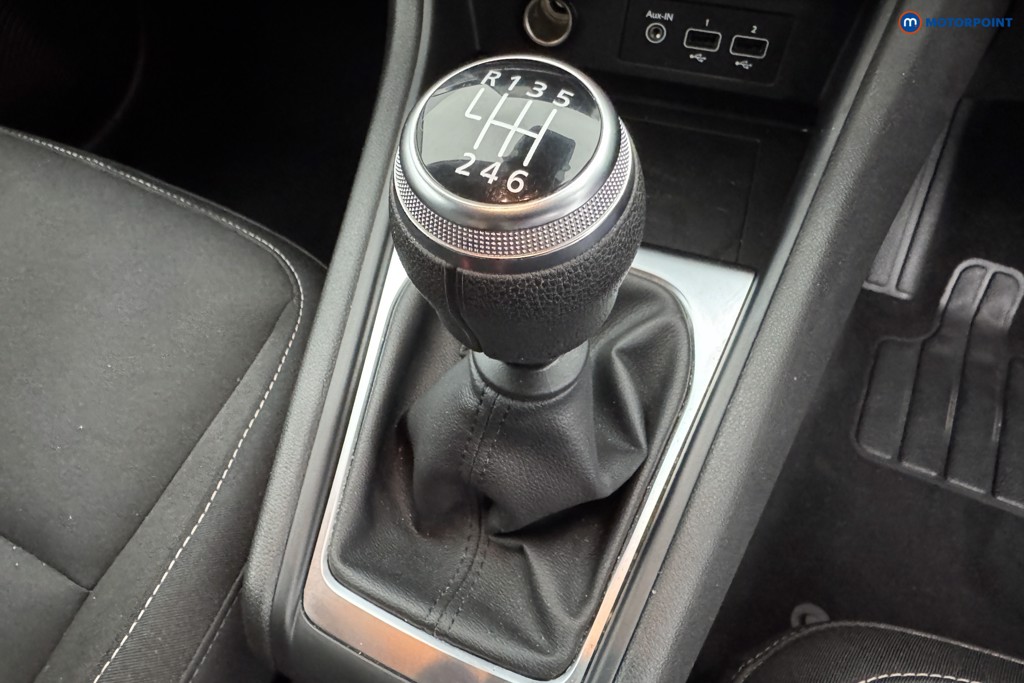 Renault Captur Iconic Manual Petrol SUV - Stock Number (1568592) - 15th supplementary image