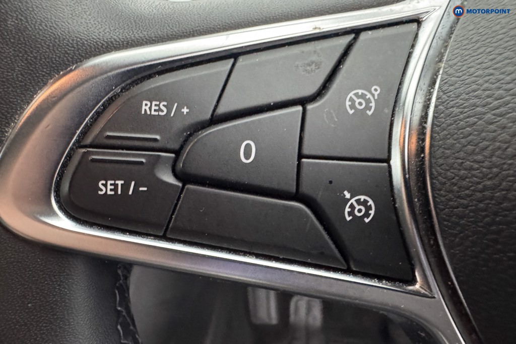 Renault Captur Iconic Manual Petrol SUV - Stock Number (1568592) - 19th supplementary image