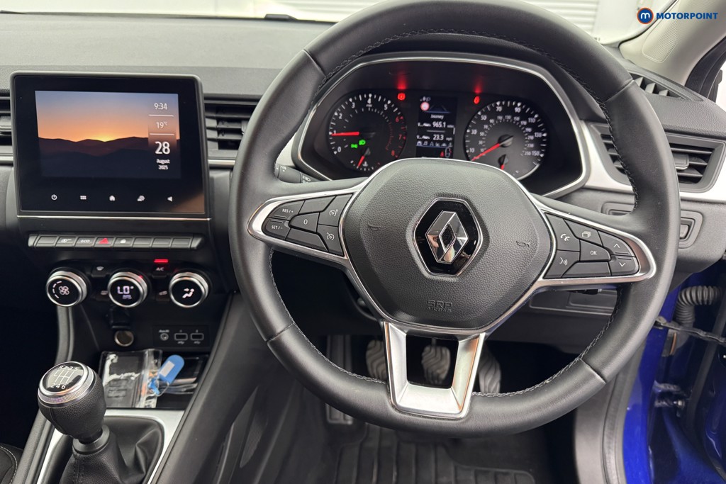 Renault Captur Iconic Manual Petrol SUV - Stock Number (1568592) - 1st supplementary image