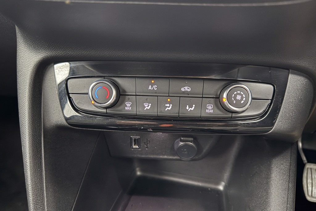 Vauxhall Corsa Design Manual Petrol Hatchback - Stock Number (1569437) - 8th supplementary image