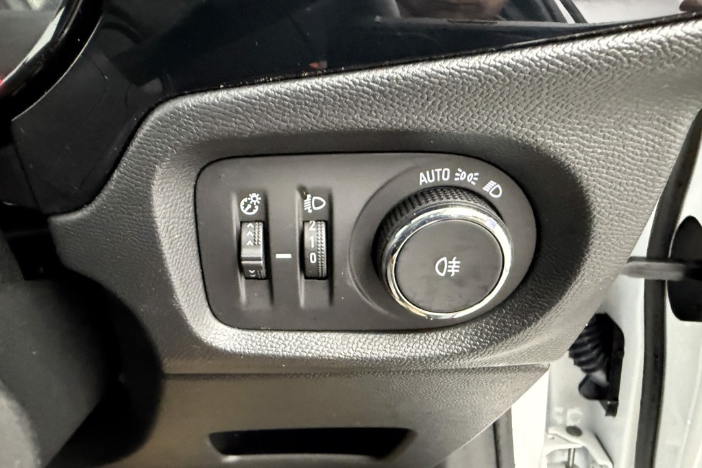 Vauxhall Corsa Design Manual Petrol Hatchback - Stock Number (1569437) - 11th supplementary image