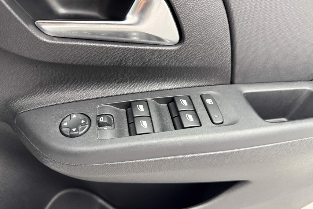 Vauxhall Corsa Design Manual Petrol Hatchback - Stock Number (1569437) - 13th supplementary image