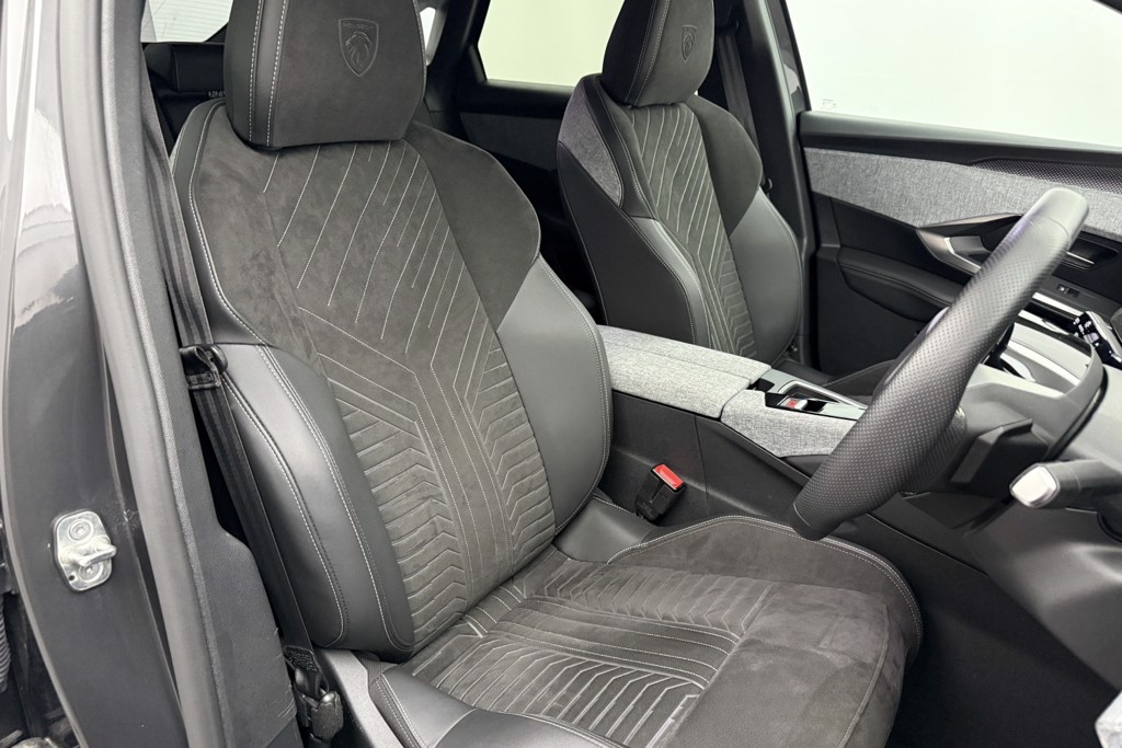 Peugeot 3008 GT Automatic Petrol SUV - Stock Number (1569485) - 22nd supplementary image