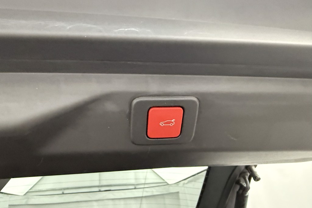 Peugeot 3008 GT Automatic Petrol SUV - Stock Number (1569485) - 32nd supplementary image