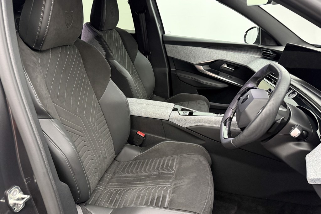 Peugeot 3008 GT Automatic Petrol-Electric Hybrid SUV - Stock Number (1569489) - 23rd supplementary image