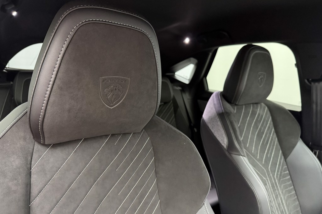 Peugeot 3008 GT Automatic Petrol-Electric Hybrid SUV - Stock Number (1569489) - 24th supplementary image