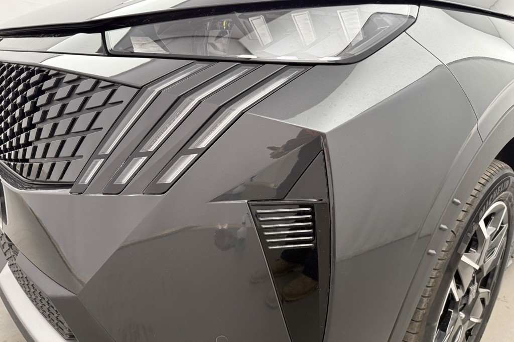 Peugeot 3008 GT Automatic Petrol-Electric Hybrid SUV - Stock Number (1569489) - 33rd supplementary image