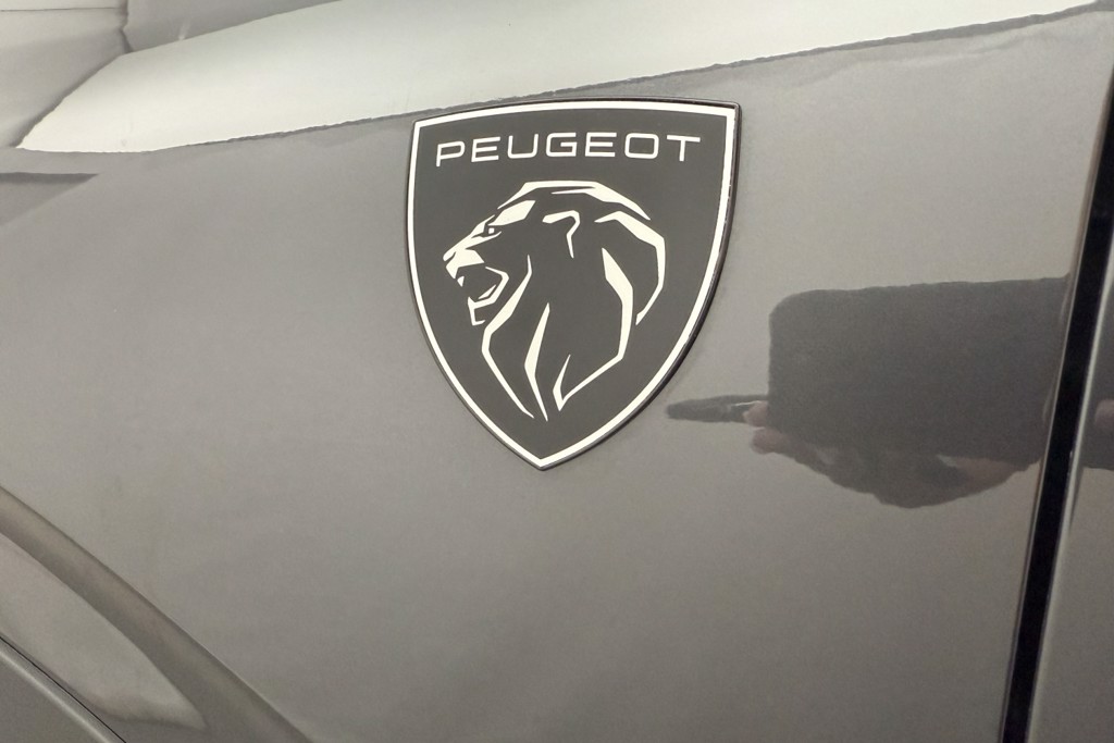 Peugeot 3008 GT Automatic Petrol-Electric Hybrid SUV - Stock Number (1569489) - 34th supplementary image