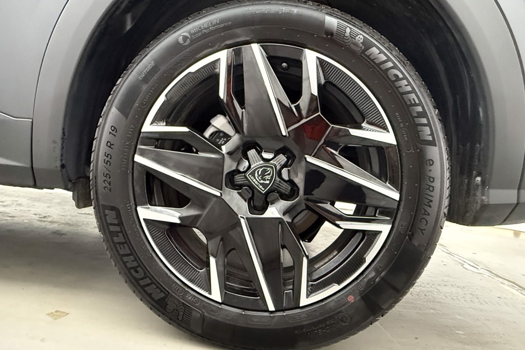 Peugeot 3008 GT Automatic Petrol-Electric Hybrid SUV - Stock Number (1569489) - 38th supplementary image