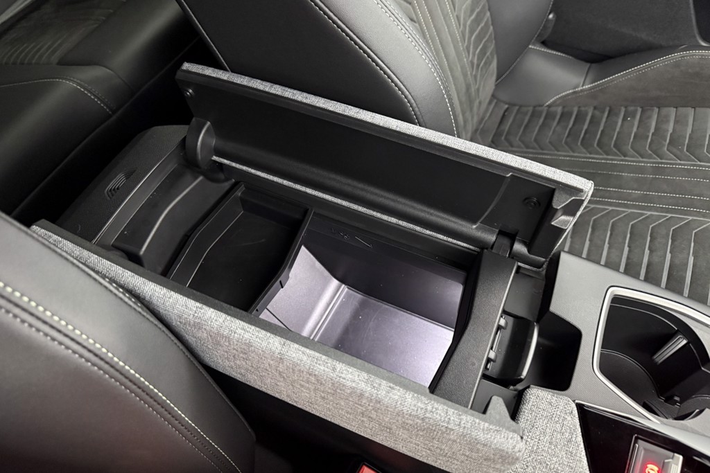 Peugeot 3008 GT Automatic Petrol SUV - Stock Number (1569490) - 17th supplementary image
