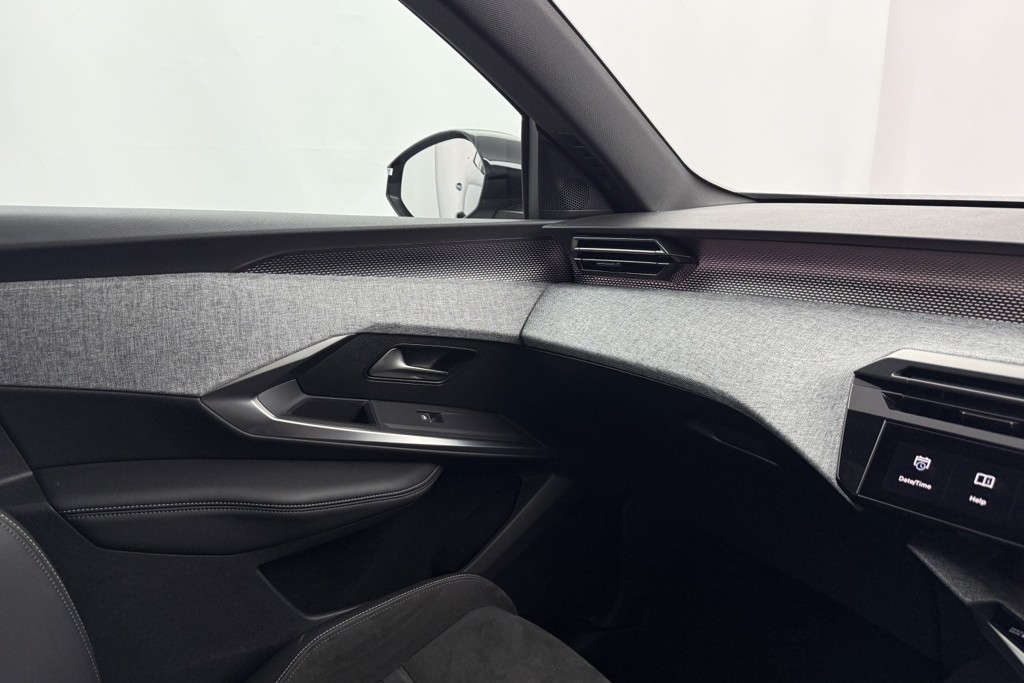 Peugeot 3008 GT Automatic Petrol SUV - Stock Number (1569490) - 18th supplementary image