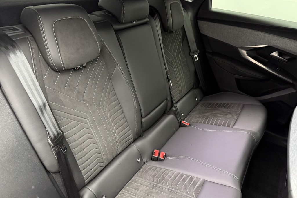 Peugeot 3008 GT Automatic Petrol SUV - Stock Number (1569490) - 24th supplementary image