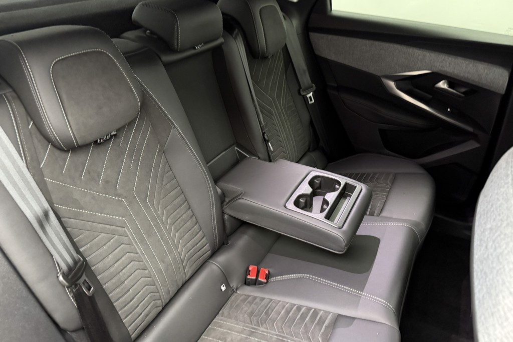 Peugeot 3008 GT Automatic Petrol SUV - Stock Number (1569490) - 25th supplementary image