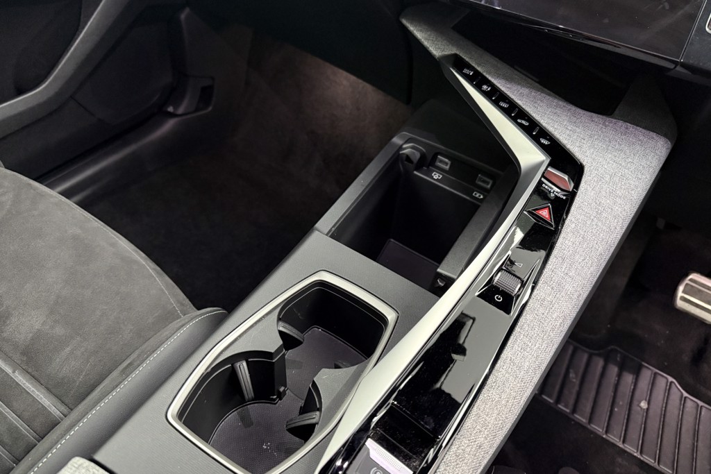 Peugeot 3008 GT Automatic Petrol SUV - Stock Number (1569493) - 15th supplementary image