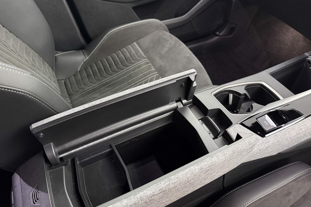 Peugeot 3008 GT Automatic Petrol SUV - Stock Number (1569493) - 16th supplementary image