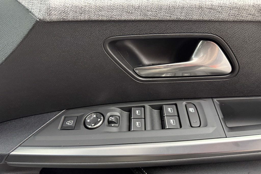 Peugeot 3008 GT Automatic Petrol SUV - Stock Number (1569493) - 20th supplementary image