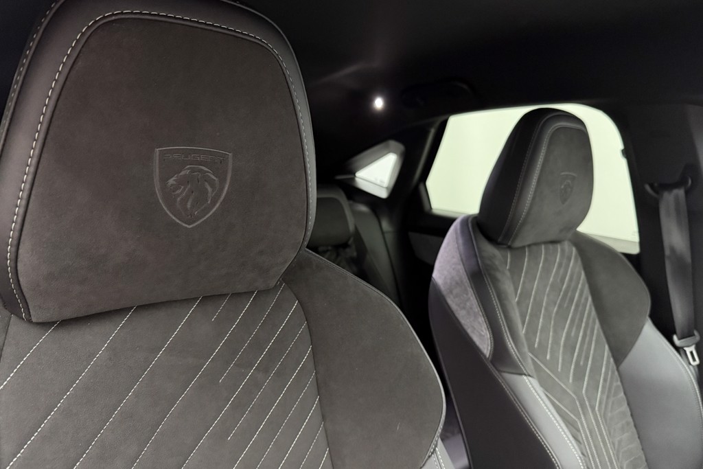 Peugeot 3008 GT Automatic Petrol SUV - Stock Number (1569493) - 23rd supplementary image