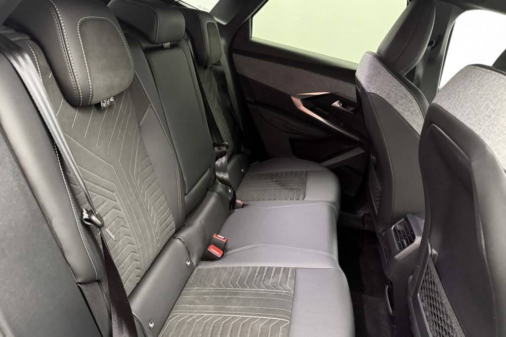 Peugeot 3008 GT Automatic Petrol SUV - Stock Number (1569493) - 25th supplementary image