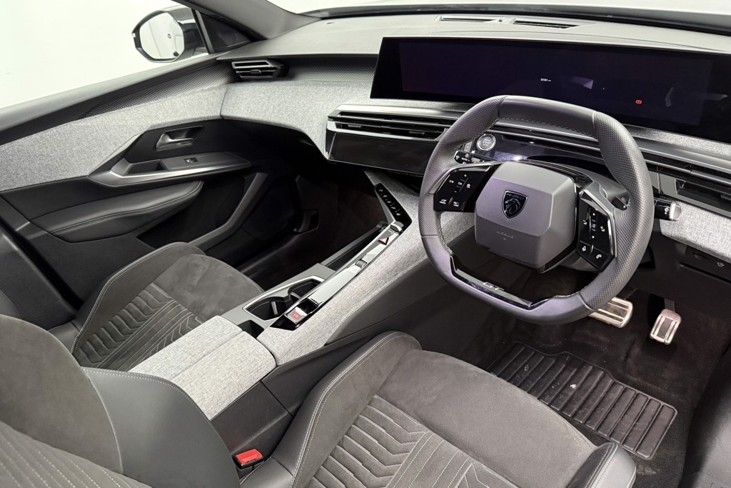 Peugeot 3008 GT Automatic Petrol SUV - Stock Number (1569493) - 1st supplementary image