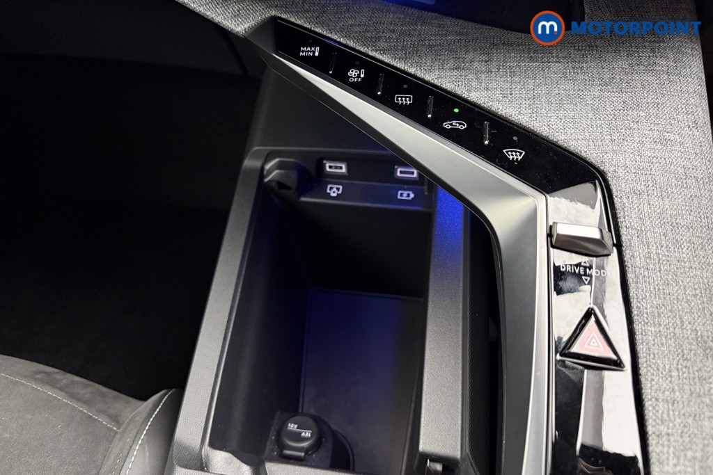Peugeot 3008 GT Automatic Petrol SUV - Stock Number (1569574) - 17th supplementary image