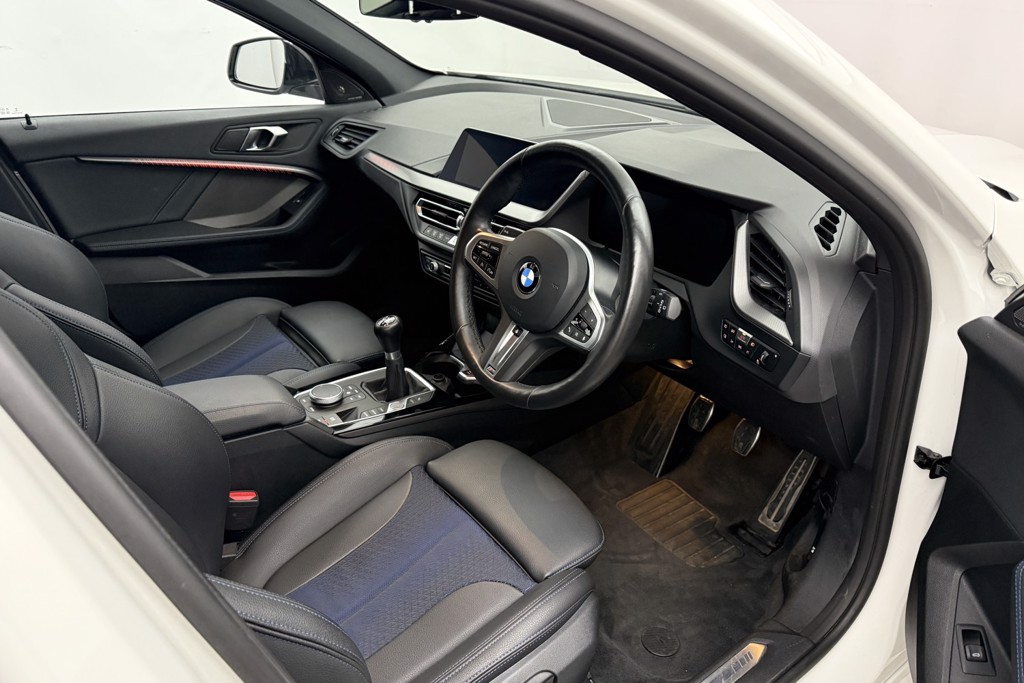 BMW 1 Series M Sport Manual Petrol Hatchback - Stock Number (1569628) - 1st supplementary image