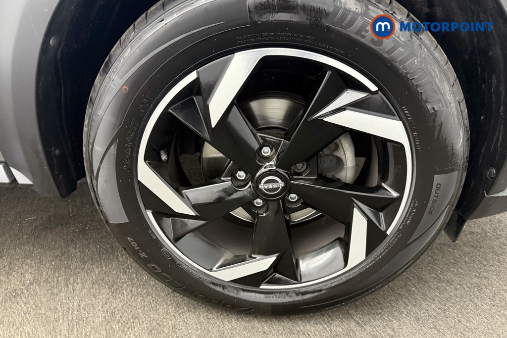 Nissan Juke N-Connecta Automatic Petrol SUV - Stock Number (1569842) - 17th supplementary image