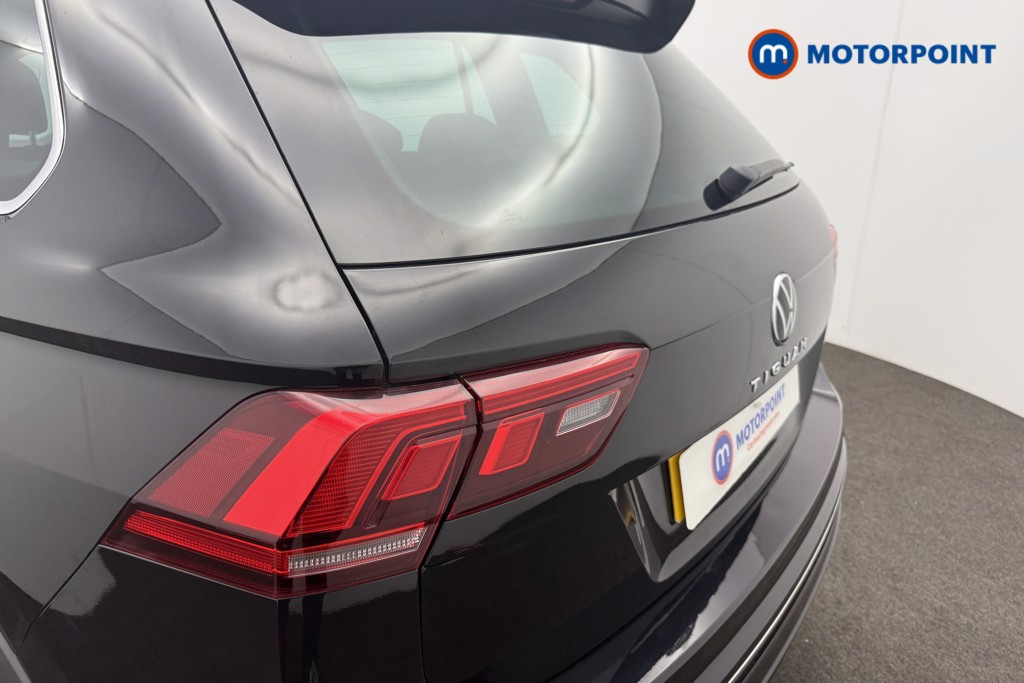 Volkswagen Tiguan R-Line Automatic Petrol SUV - Stock Number (1570016) - 22nd supplementary image