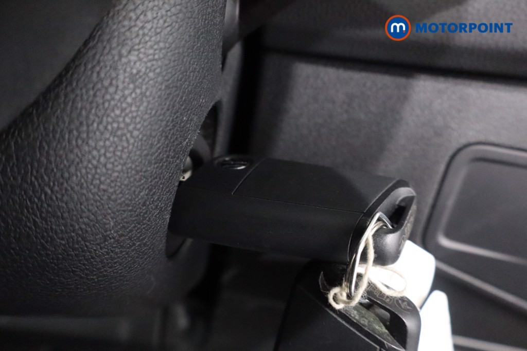 Volkswagen Tiguan Life Automatic Petrol SUV - Stock Number (1570120) - 13th supplementary image