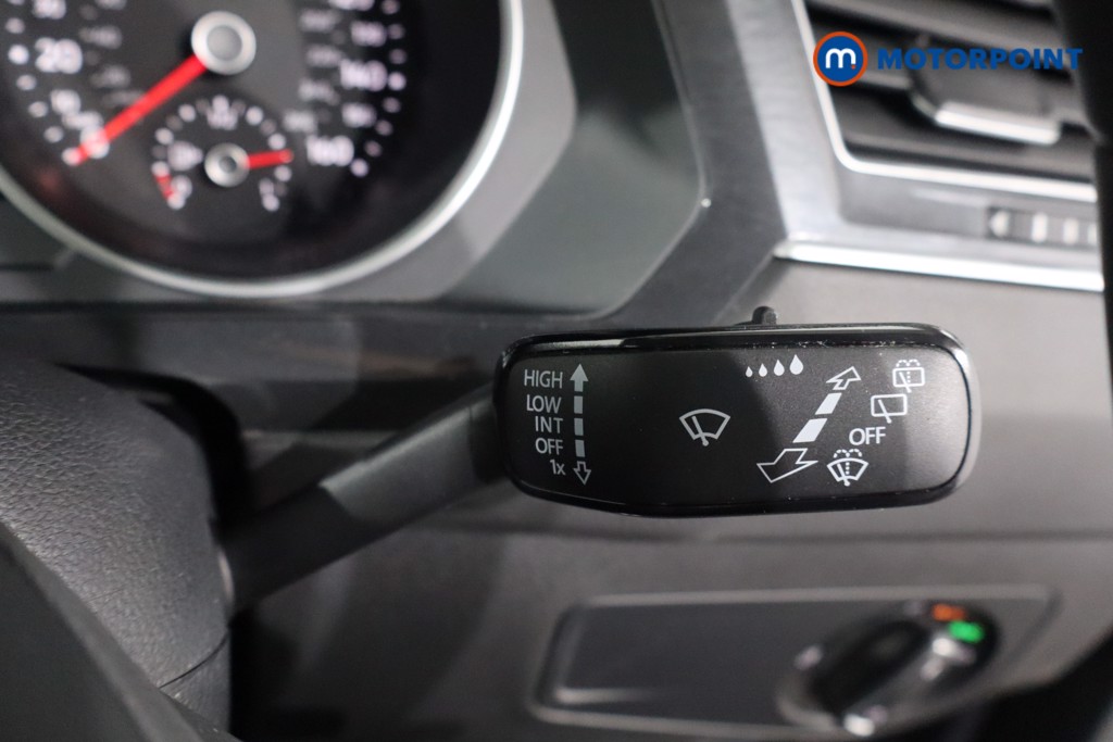 Volkswagen Tiguan Life Automatic Petrol SUV - Stock Number (1570120) - 19th supplementary image