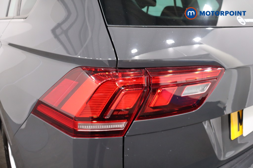 Volkswagen Tiguan Life Automatic Petrol SUV - Stock Number (1570120) - 34th supplementary image