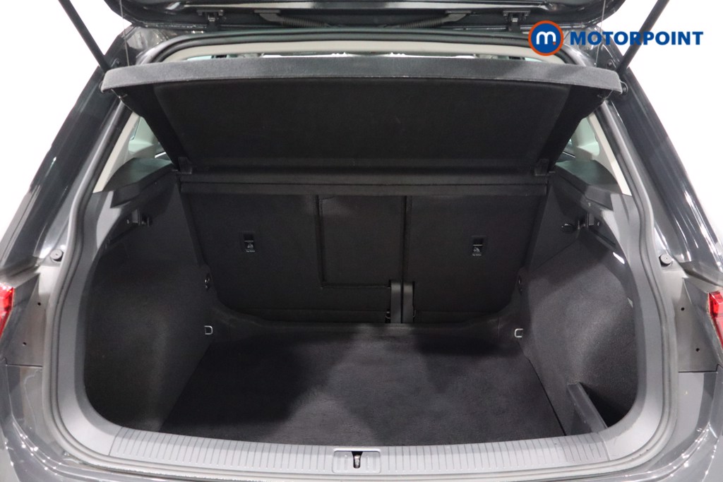 Volkswagen Tiguan Life Automatic Petrol SUV - Stock Number (1570120) - 38th supplementary image