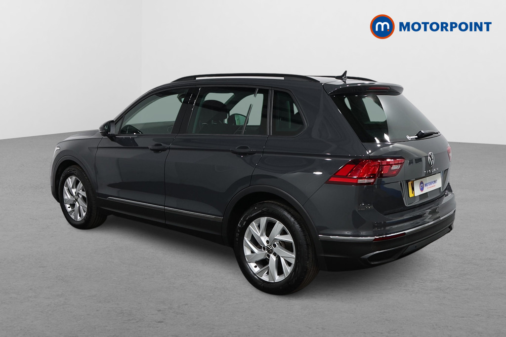 Volkswagen Tiguan Life Automatic Petrol SUV - Stock Number (1570120) - Passenger side rear corner