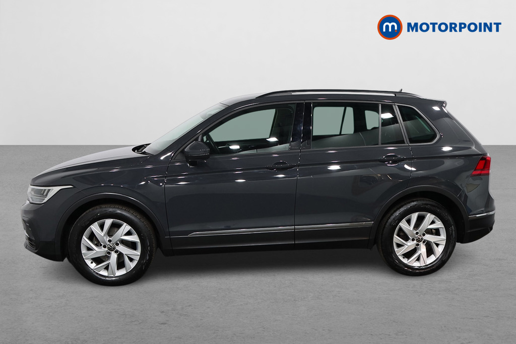 Volkswagen Tiguan Life Automatic Petrol SUV - Stock Number (1570120) - Passenger side