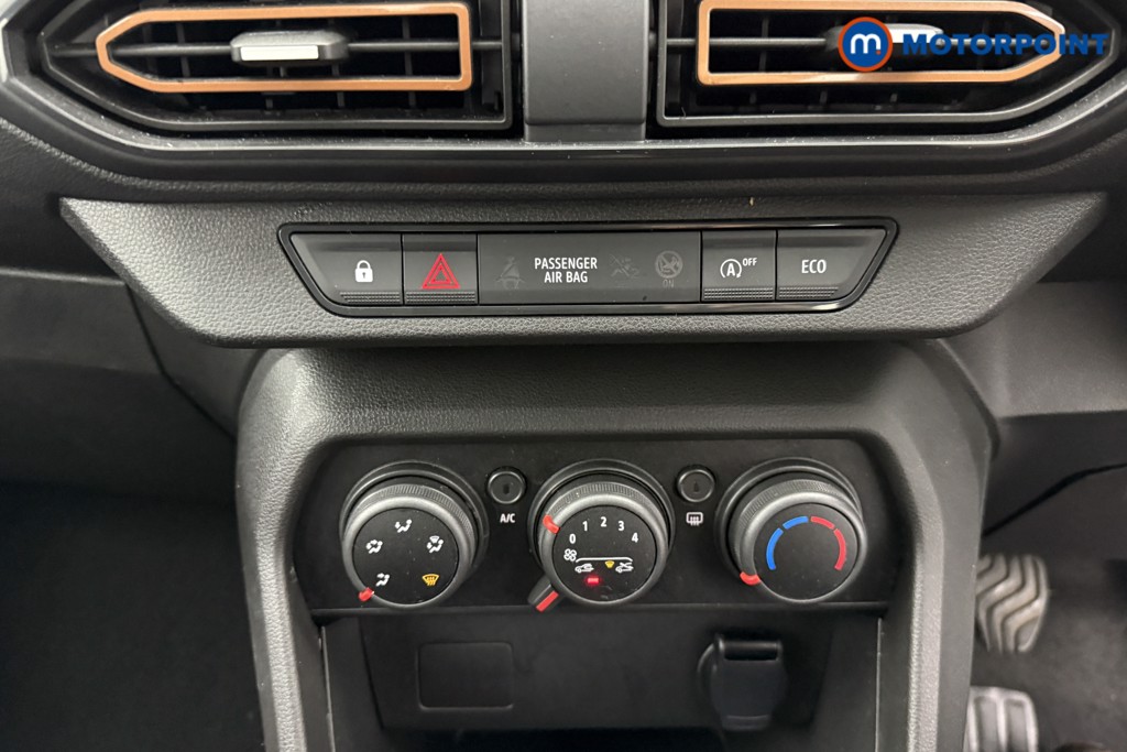 Dacia Sandero Stepway Essential Manual Petrol Hatchback - Stock Number (1570672) - 6th supplementary image
