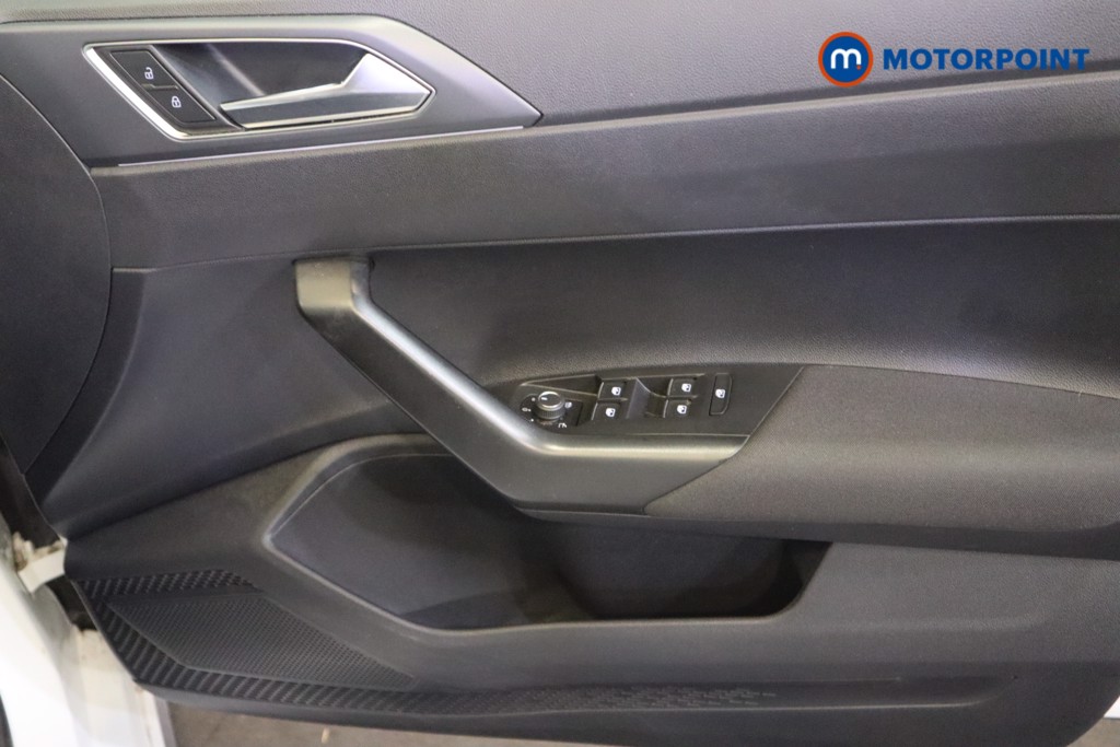 Volkswagen Polo R-Line Manual Petrol Hatchback - Stock Number (1571945) - 13th supplementary image
