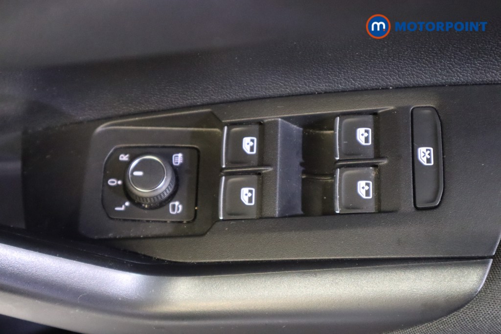 Volkswagen Polo R-Line Manual Petrol Hatchback - Stock Number (1571945) - 15th supplementary image