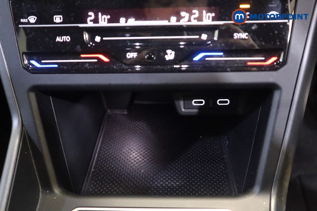 Volkswagen Polo R-Line Manual Petrol Hatchback - Stock Number (1571945) - 20th supplementary image