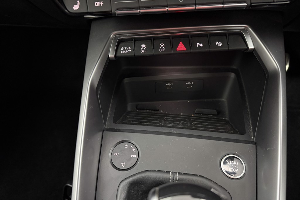 Audi A3 Black Edition Manual Petrol Hatchback - Stock Number (1571985) - 15th supplementary image