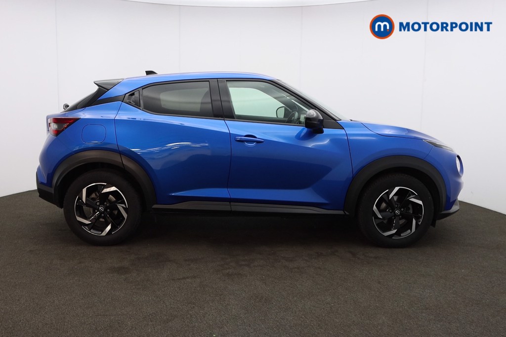 Nissan Juke N-Connecta Automatic Petrol SUV - Stock Number (1572648) - Drivers side