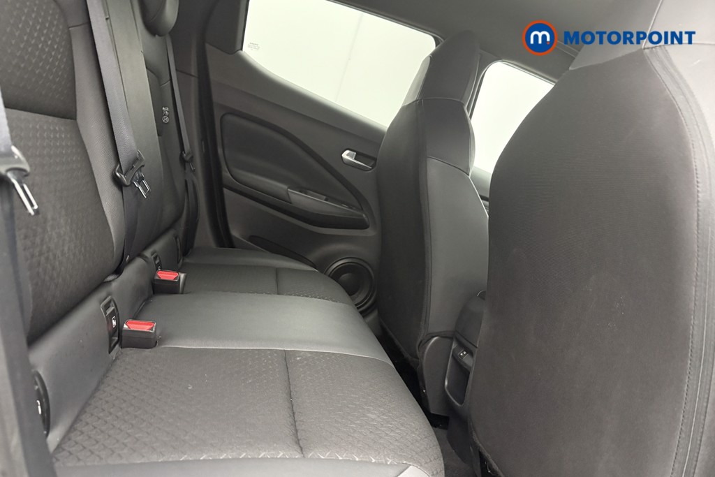 Nissan Juke N-Connecta Automatic Petrol SUV - Stock Number (1572662) - 9th supplementary image
