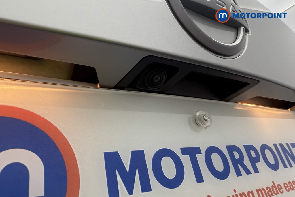 Nissan Juke N-Connecta Automatic Petrol SUV - Stock Number (1572662) - 28th supplementary image