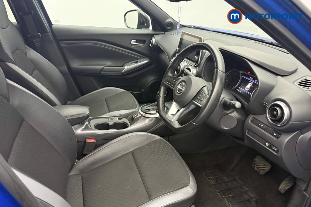 Nissan Juke N-Connecta Automatic Petrol SUV - Stock Number (1572664) - 2nd supplementary image