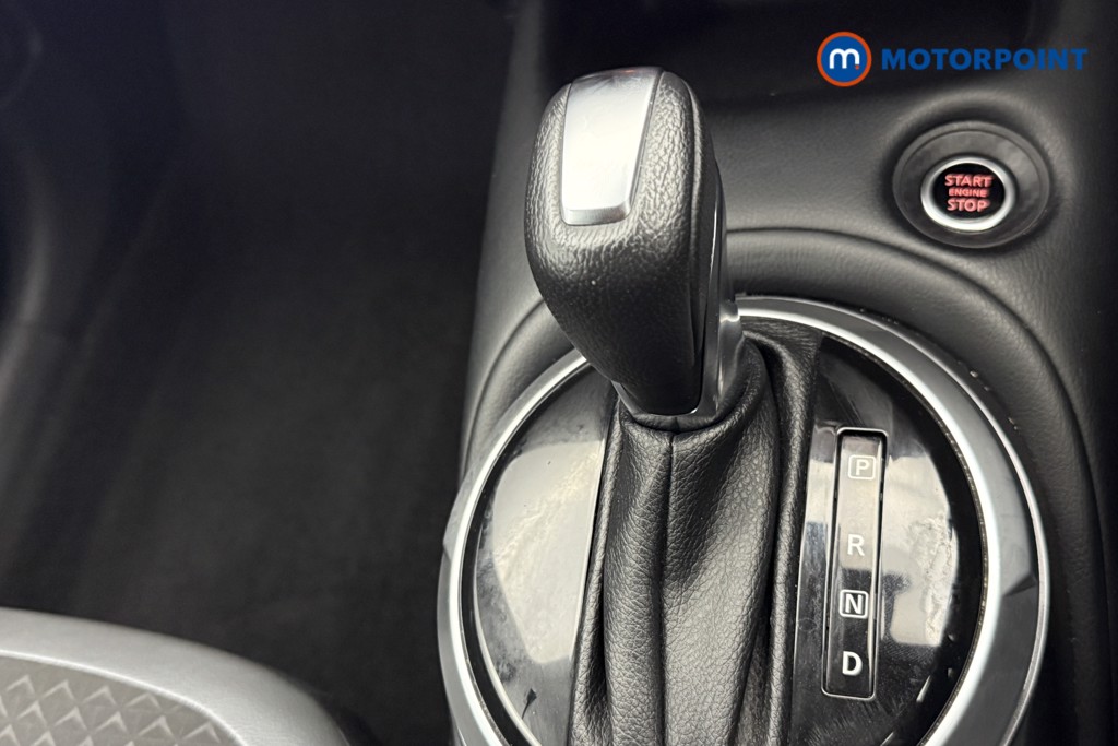 Nissan Juke N-Connecta Automatic Petrol SUV - Stock Number (1572664) - 10th supplementary image